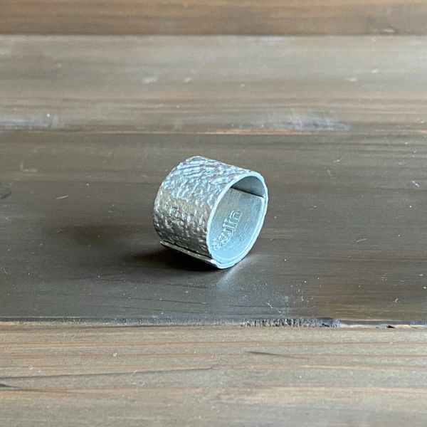 ＭＥＮ’Ｓ　ＲＩＮＧ　ＦＡＢＲＩＣ